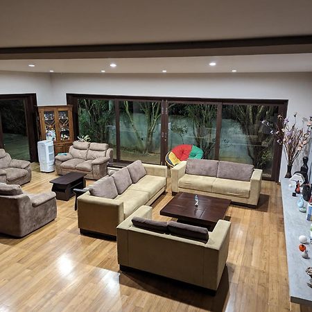 Thalangama Lakeview Lodge Battaramulla Eksteriør bilde