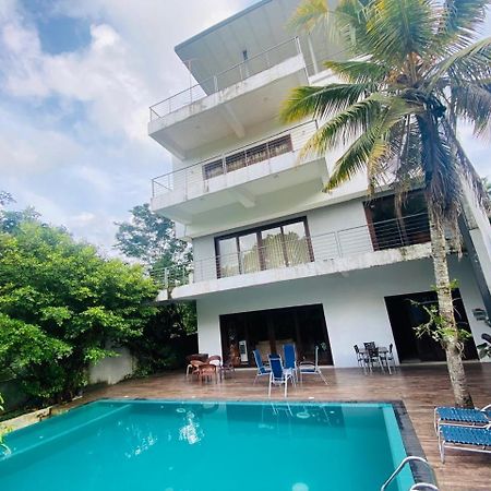 Thalangama Lakeview Lodge Battaramulla Eksteriør bilde