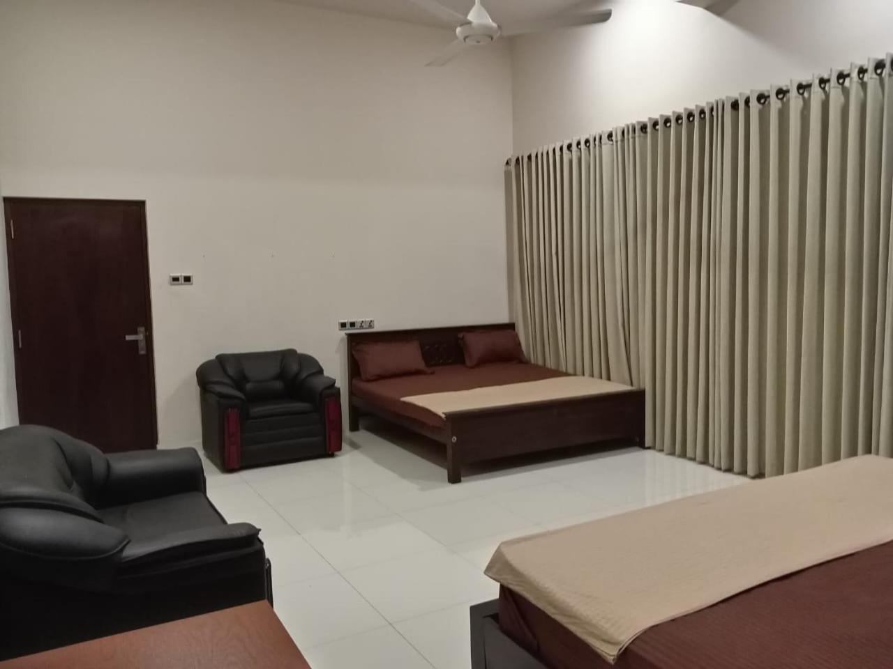 Thalangama Lakeview Lodge Battaramulla Eksteriør bilde