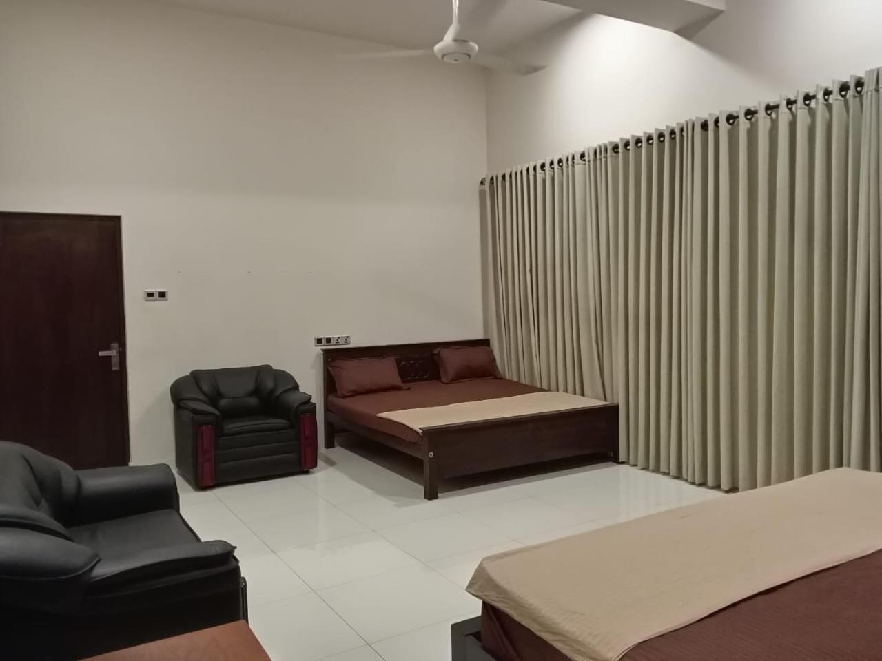Thalangama Lakeview Lodge Battaramulla Eksteriør bilde