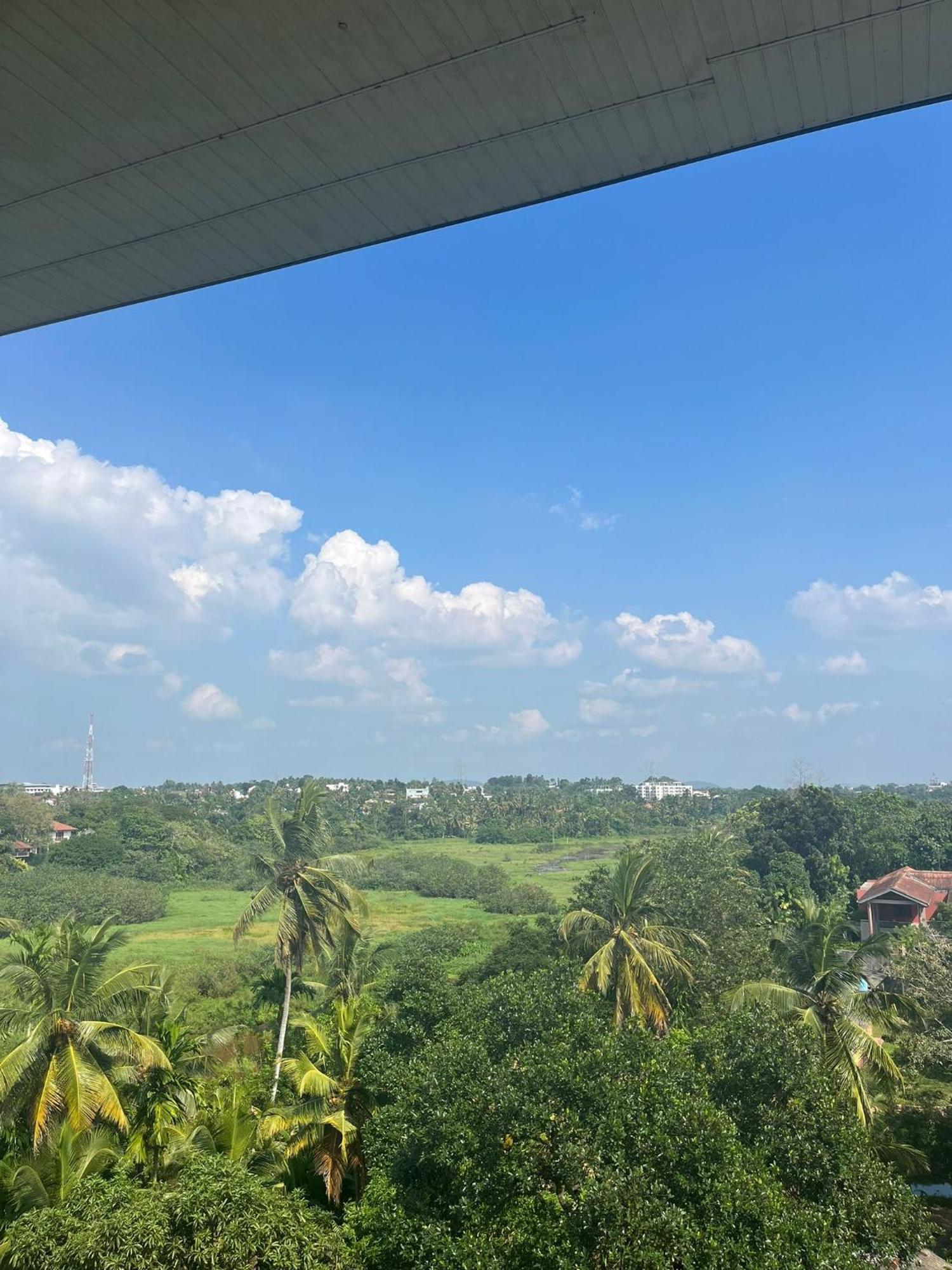Thalangama Lakeview Lodge Battaramulla Eksteriør bilde