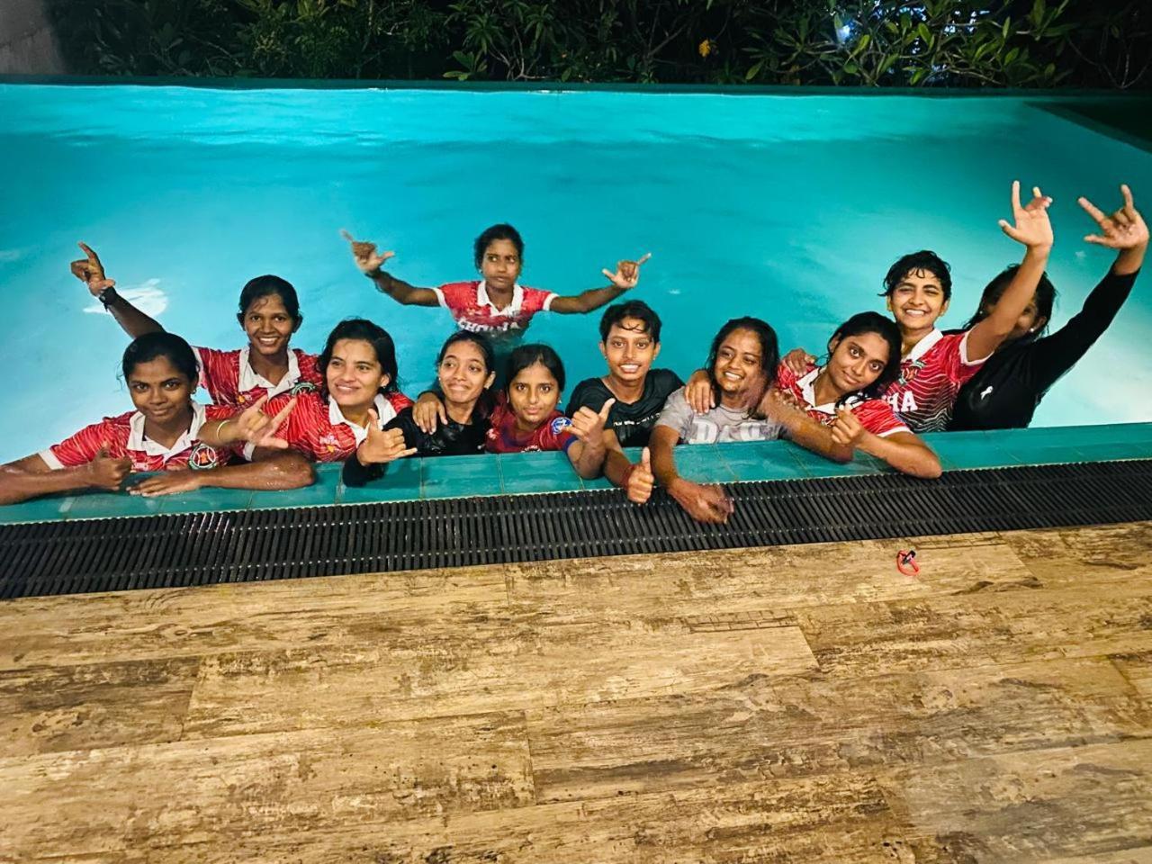 Thalangama Lakeview Lodge Battaramulla Eksteriør bilde